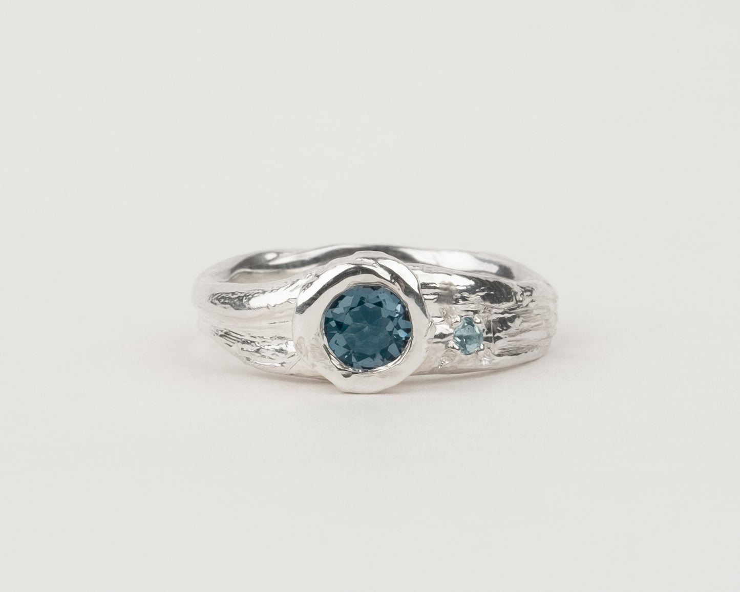 Pebble Twist Ring