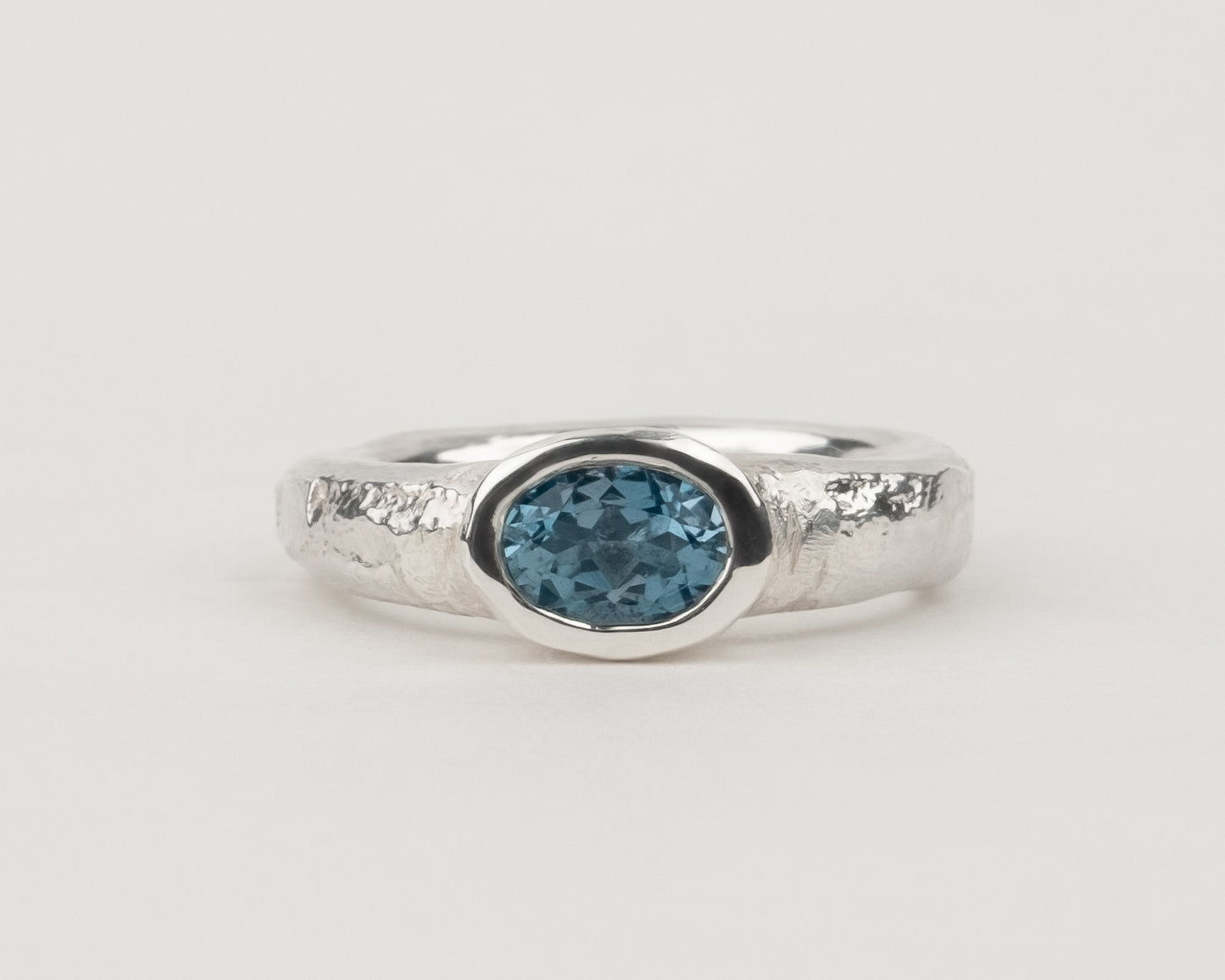 Oval Pebble Ring